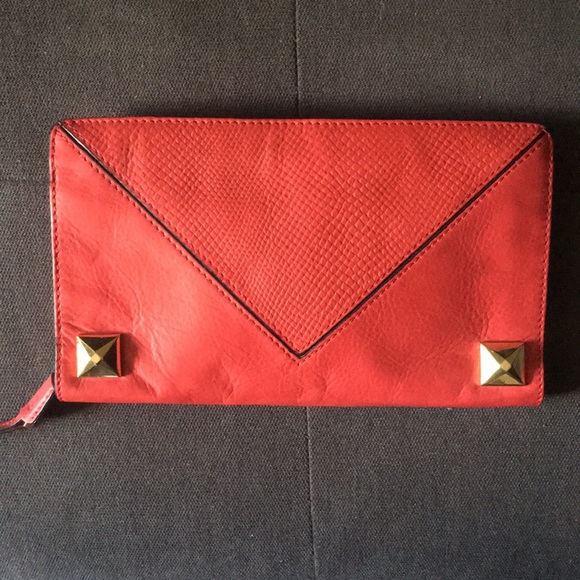 Linea Pelle Handbags - Linea Pelle Leather Clutch